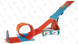 Hot Wheels and This Discounted Track Building Set Go Together Like Cocaine and Waffles